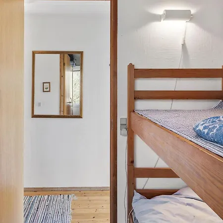 Prázdninový dům 3 Bedroom Awesome In *