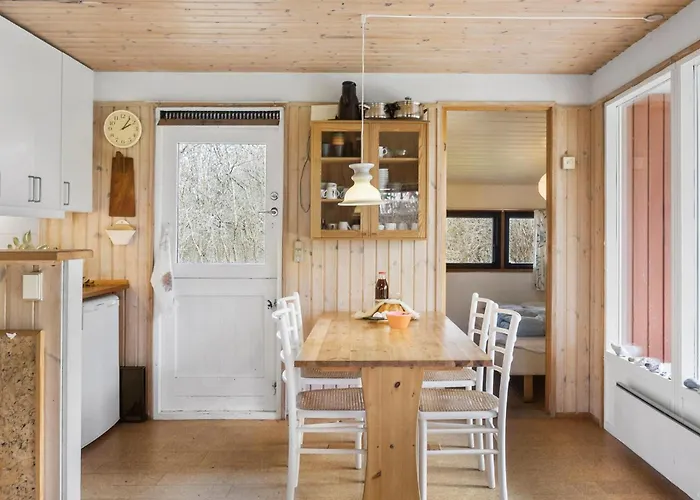 3 Bedroom Awesome In Сasa de vacaciones Nysted