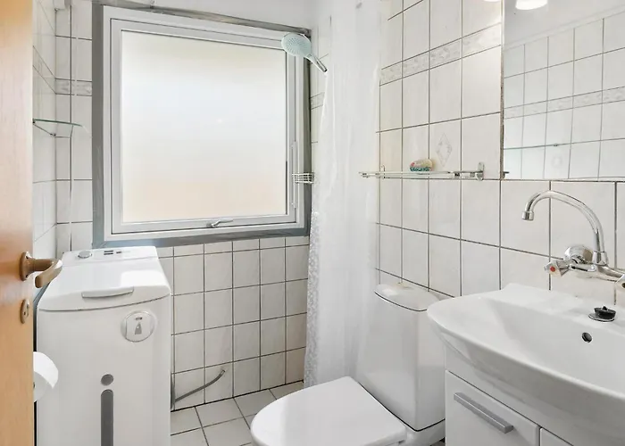 3 Bedroom Awesome In Сasa de vacaciones Nysted